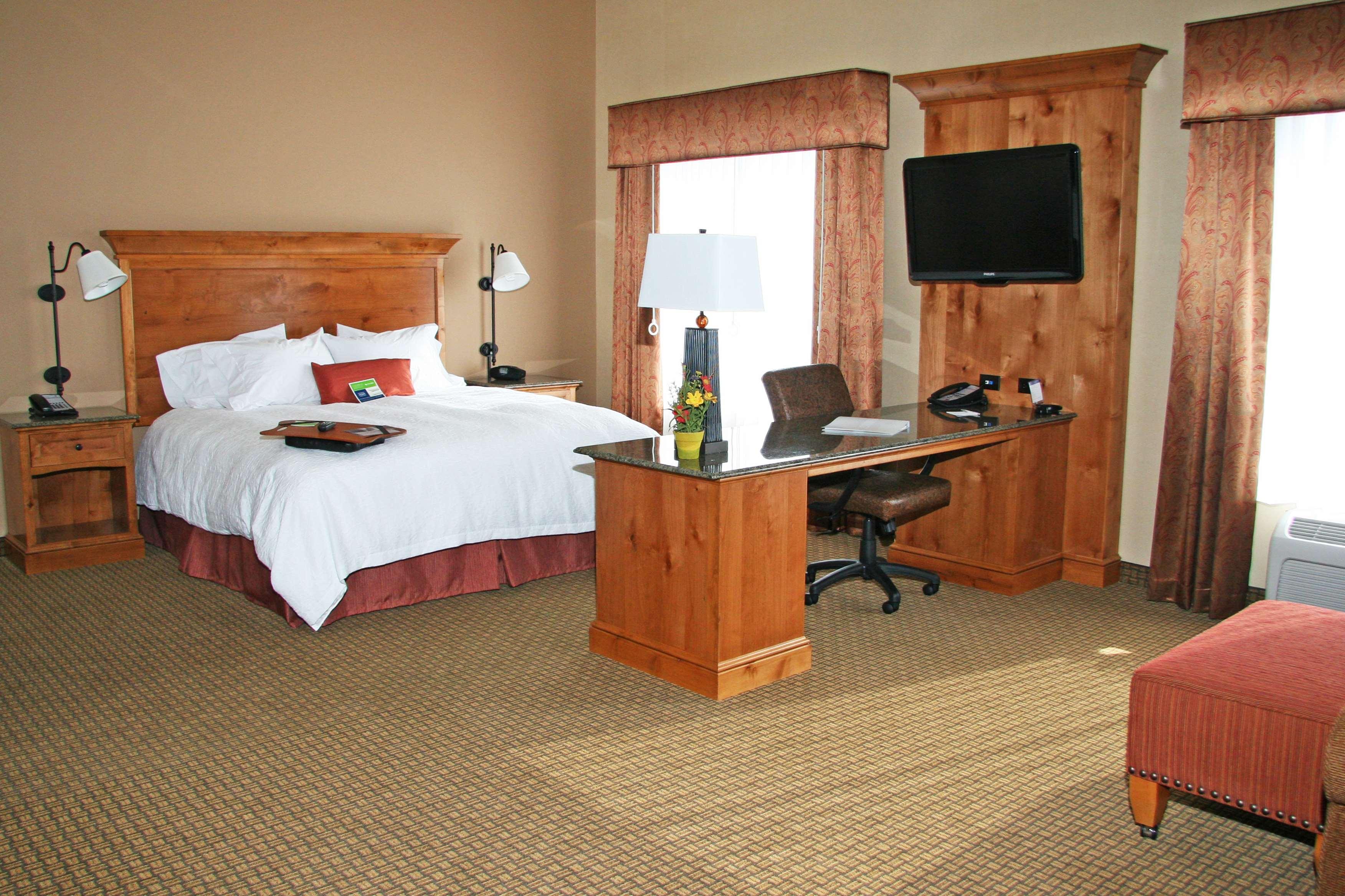 Hampton Inn & Suites Буффало Номер фото